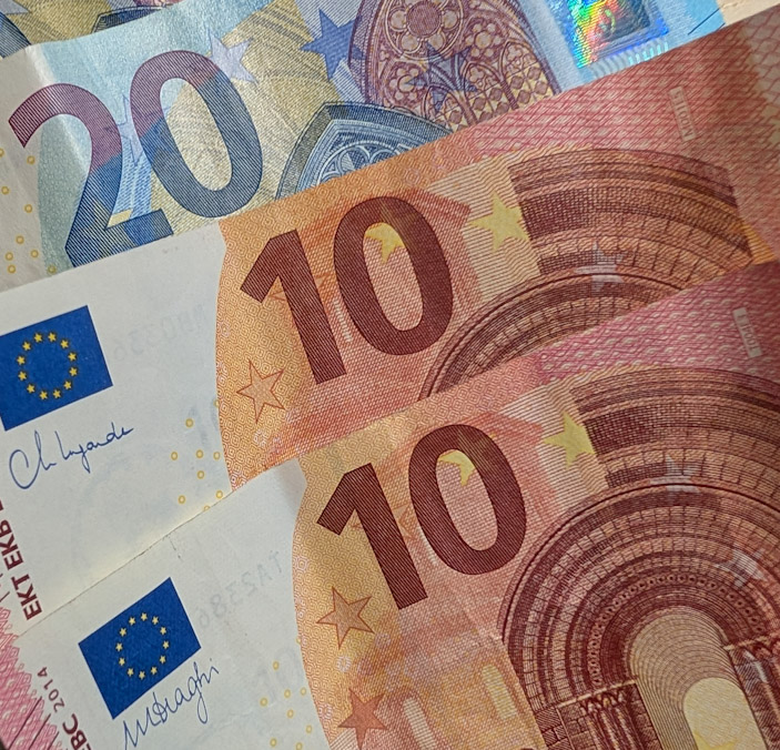 Unterstützen geld us